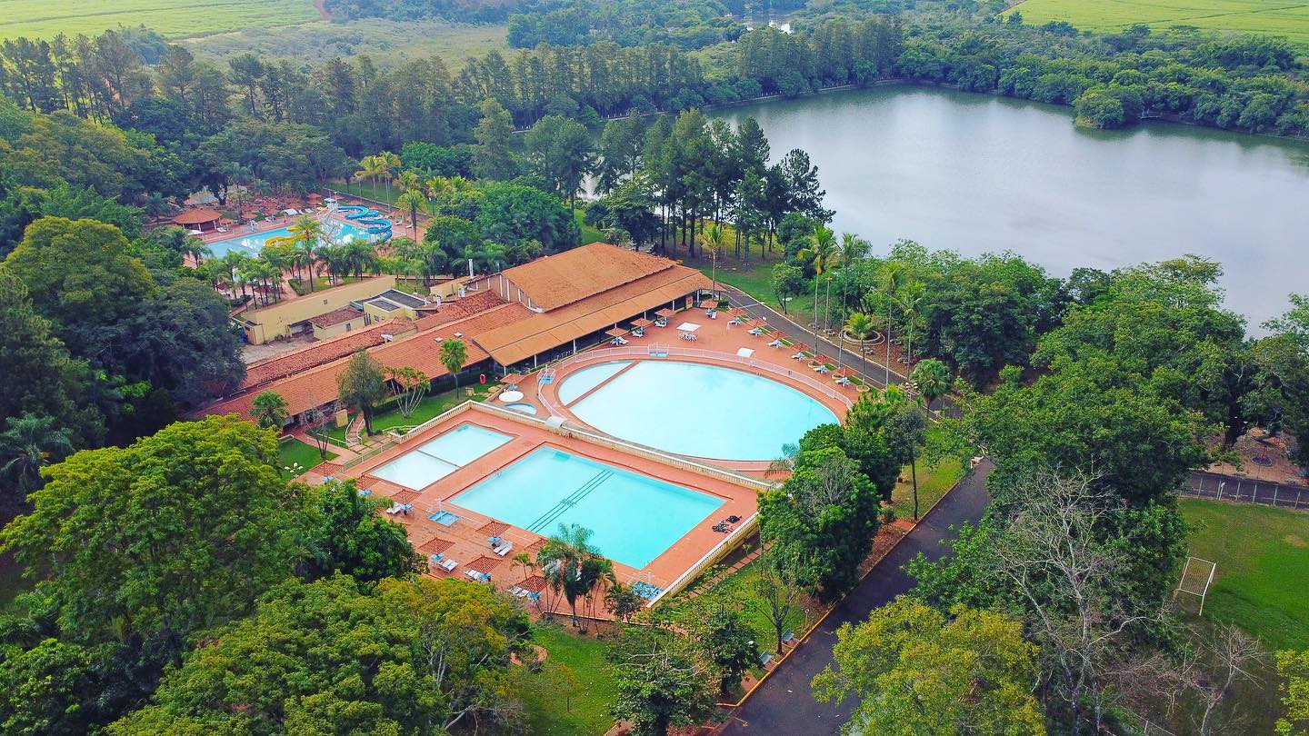 CLUBE